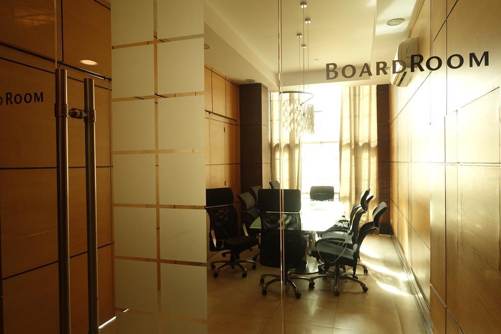 Luxury Condo At Forbeswood Parklane The Fort Bgc Μακάτι Εξωτερικό φωτογραφία